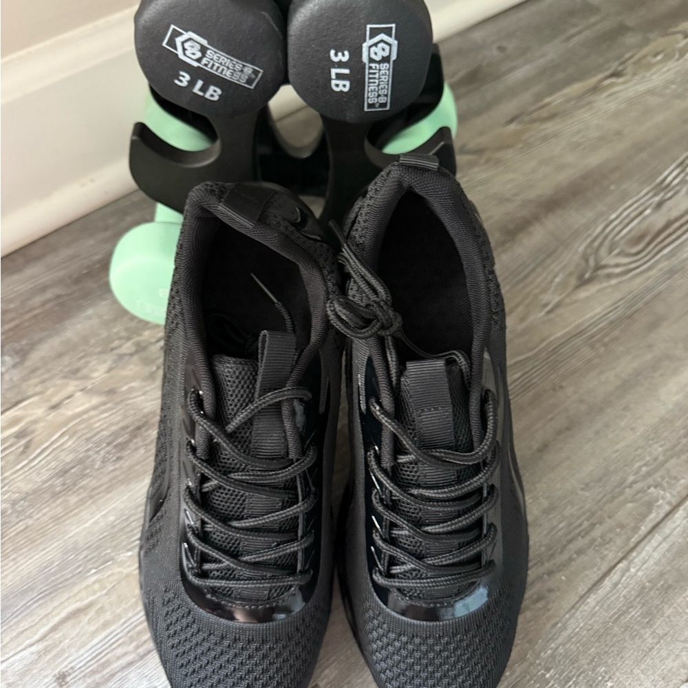 Black Athletic Shoes for Women